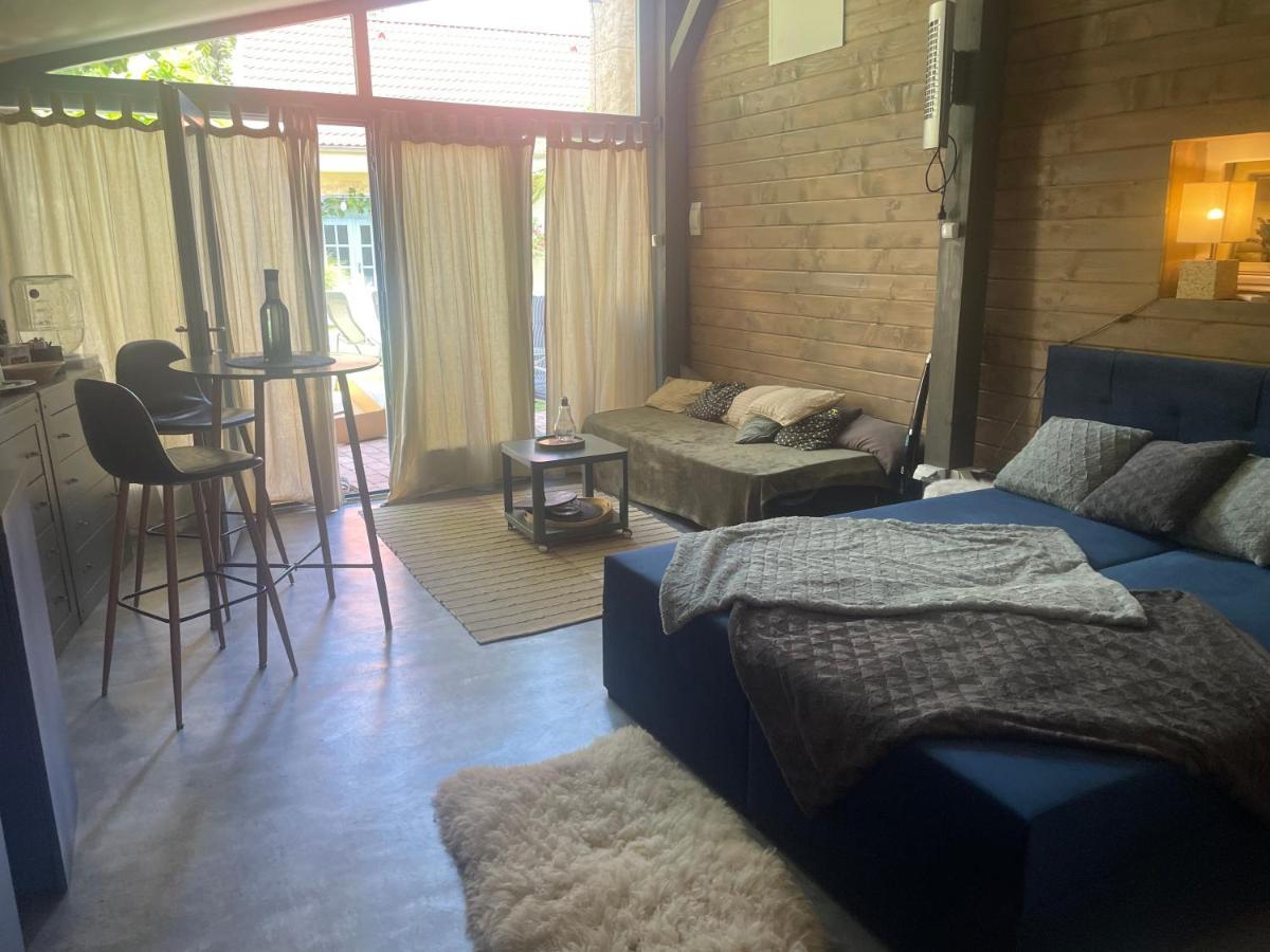 MonPe apartmánik s atmosférou Komárno Extérieur photo