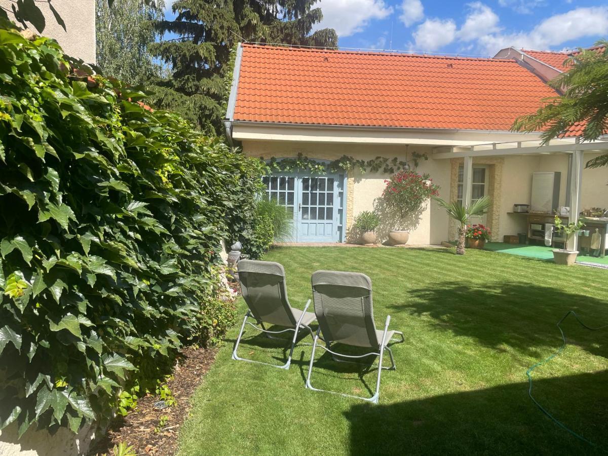 MonPe apartmánik s atmosférou Komárno Extérieur photo