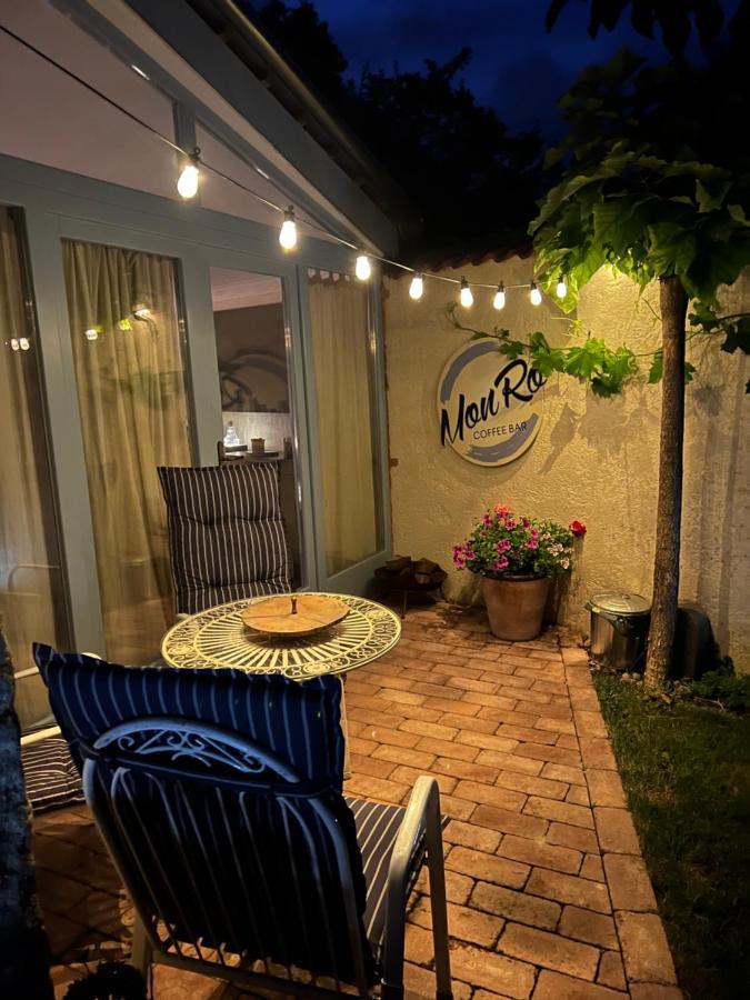 MonPe apartmánik s atmosférou Komárno Extérieur photo