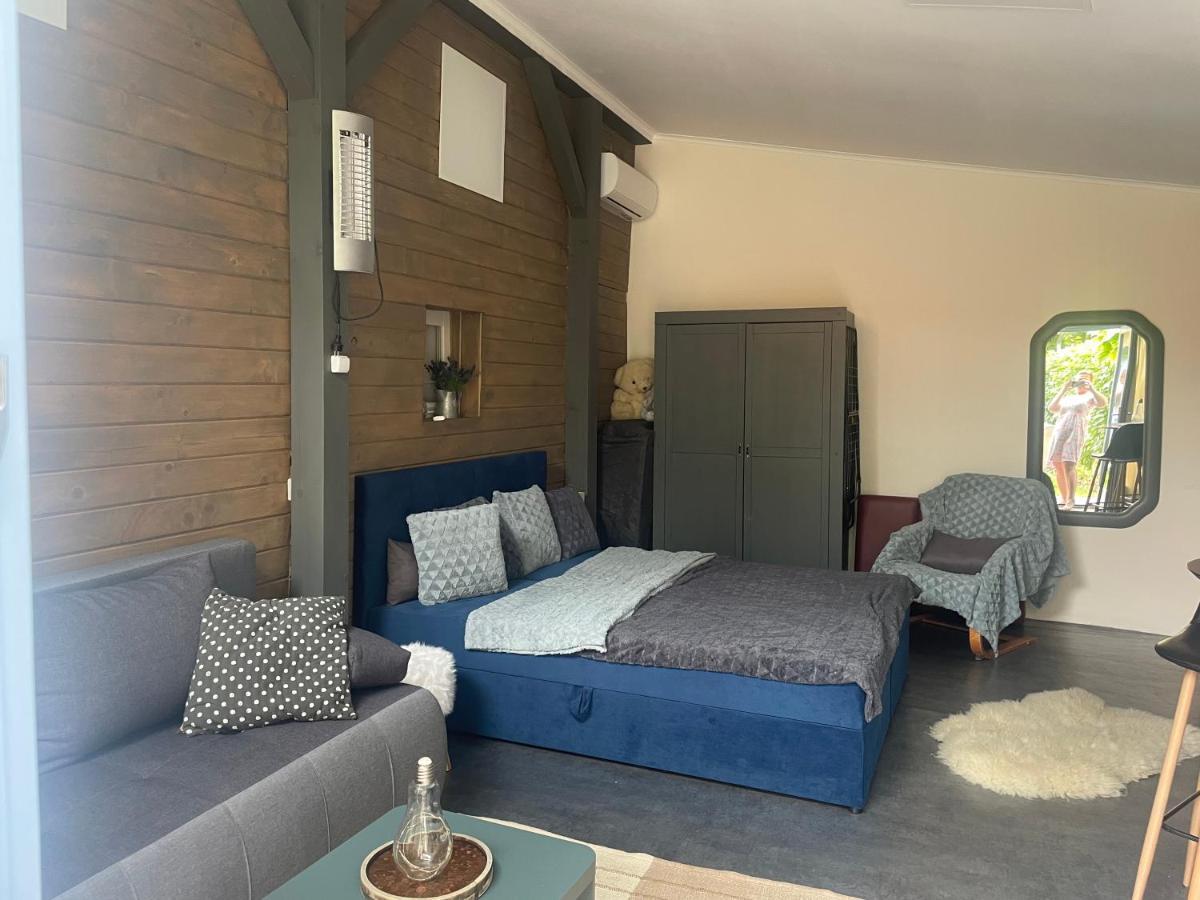 MonPe apartmánik s atmosférou Komárno Extérieur photo