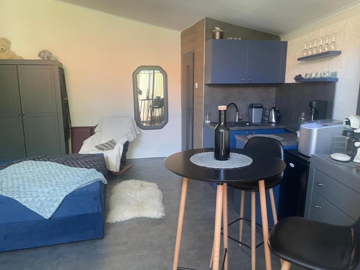 MonPe apartmánik s atmosférou Komárno Extérieur photo
