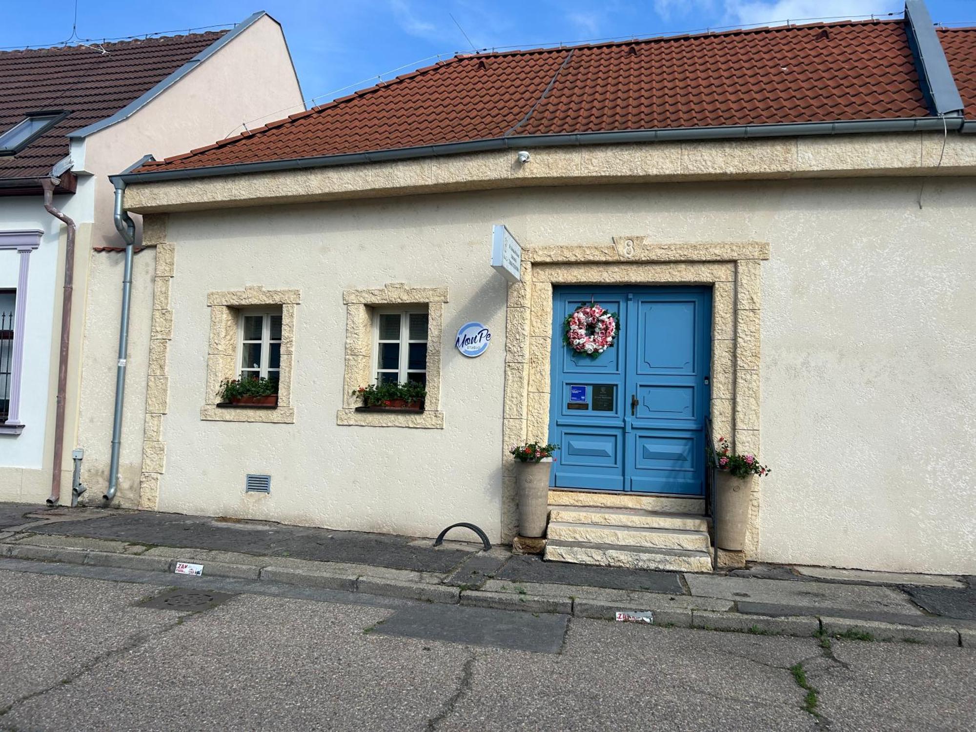 MonPe apartmánik s atmosférou Komárno Extérieur photo
